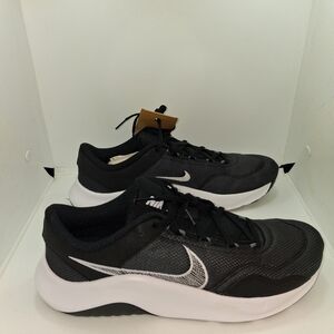 Nike Legend Essential 3 Next Nature Men's 11.5 Athletic Shoes Black/White NWTS